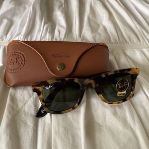 Ray Ban Wayfarer Sunglasses